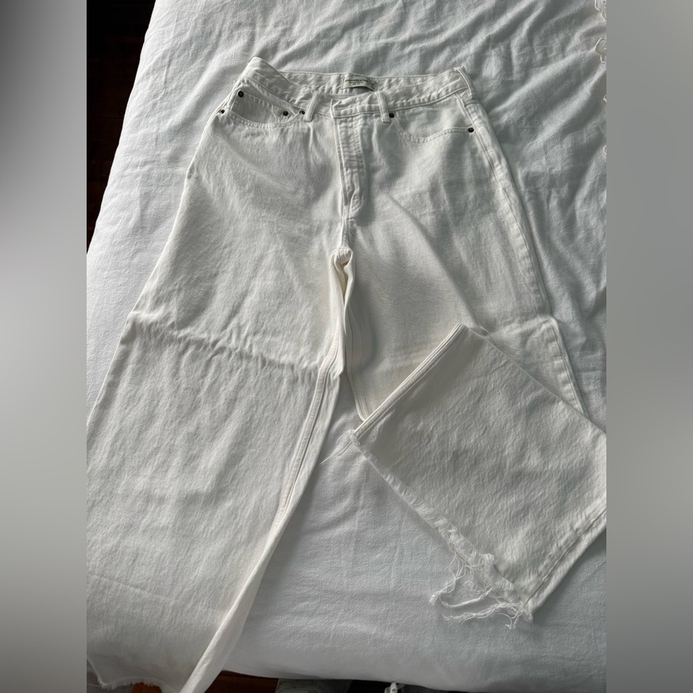 Abercrombie and Fitch White Raw Hem Curve Love Jeans